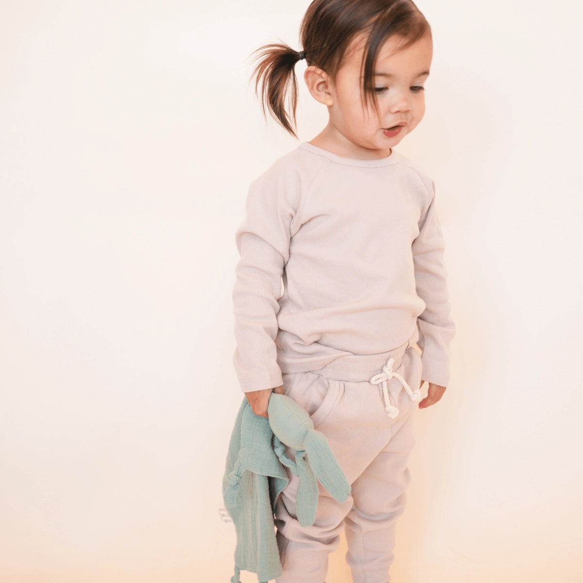 organic cotton neutral beige kid lounge set