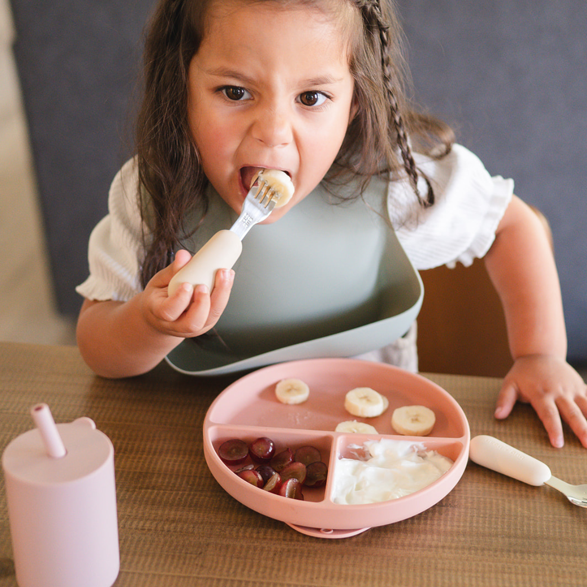 food grade silicone toddler feeding bib fork spoon plate straw cup